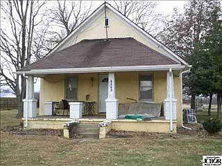 1st image of 1876 W County Road 100 S