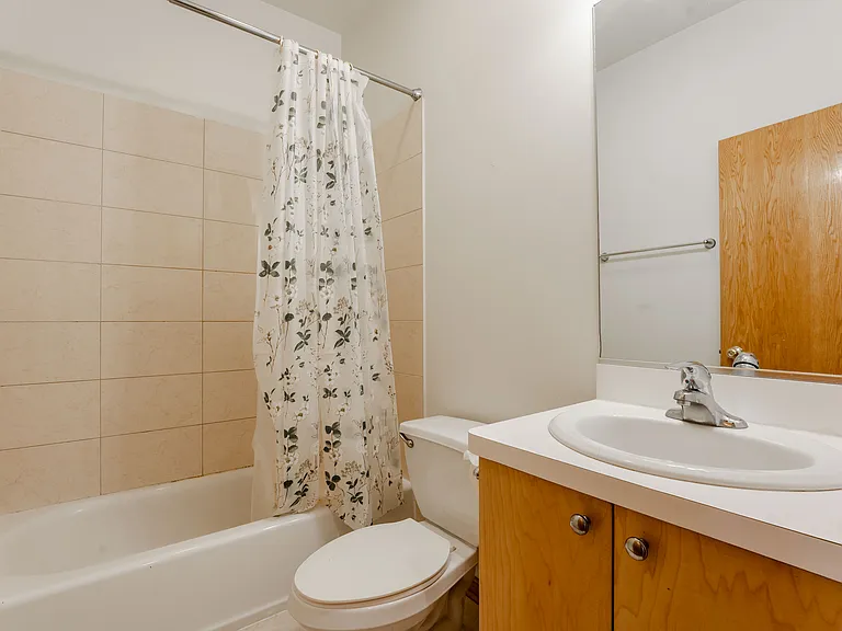 1444 N Leavitt St #2 — Photo 10