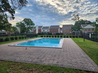 28 10th St #A, Shalimar, FL 32579