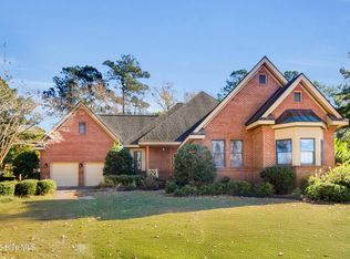 6001 Club House Dr, New Bern, NC 28562