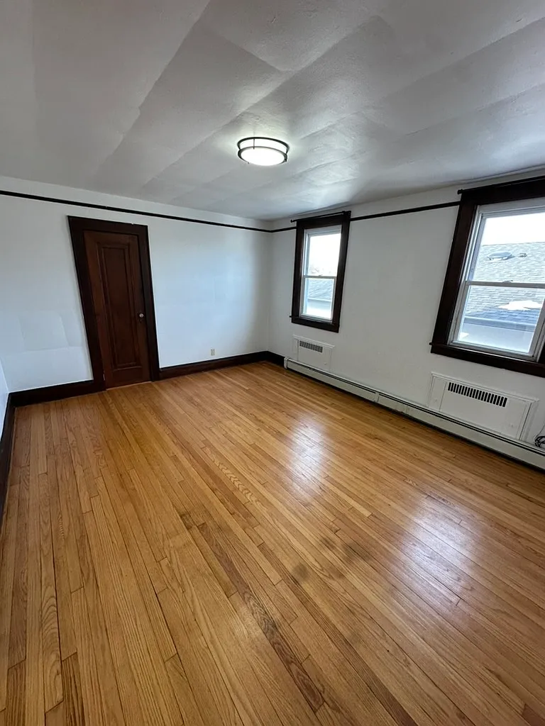 796 Inwood Terrace — Photo 2