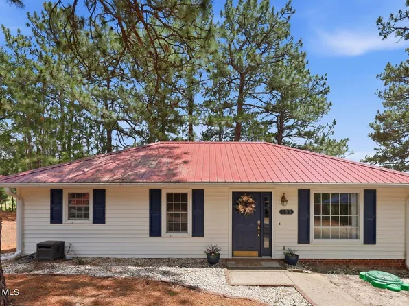 133 Villa Drive, West End, NC 27376
