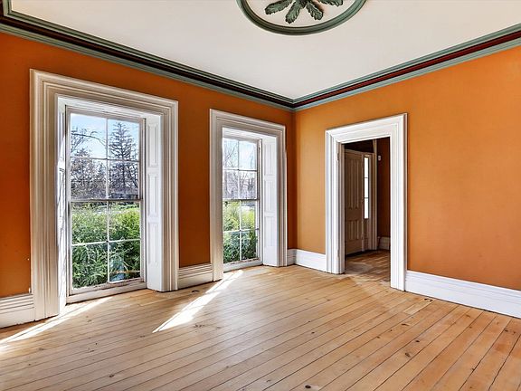 4th image of 2149 Saint Lawrence Ave