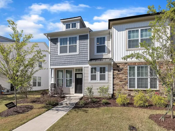 162 Channel Drop Dr, Clayton, NC 27520