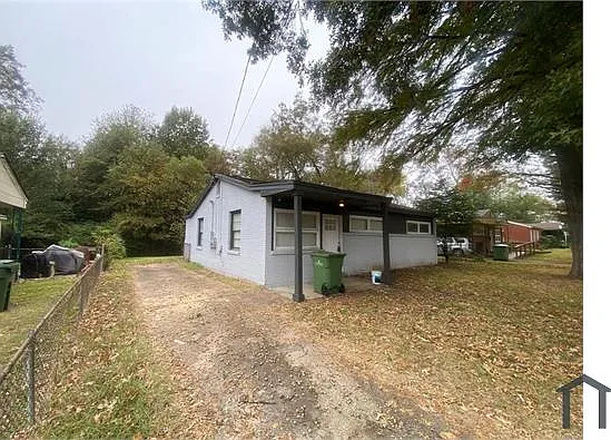 3220 Doris Cir — Photo 2