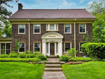 14250 Larchmere Blvd, Shaker Heights, OH, 44120