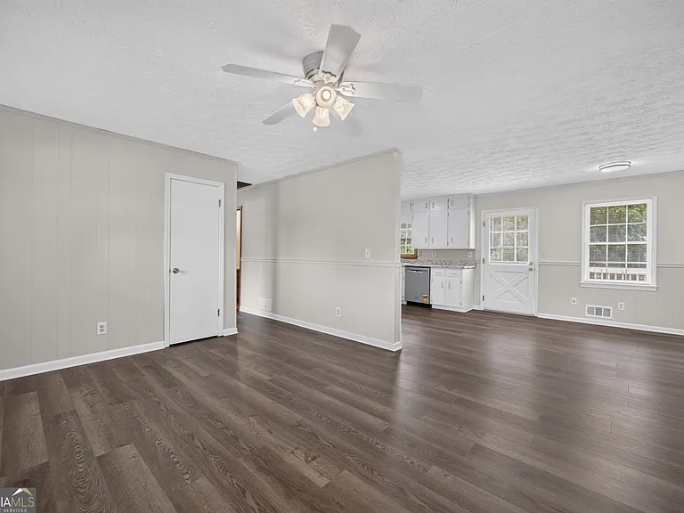 2591 Doc Hughes Rd — Photo 9