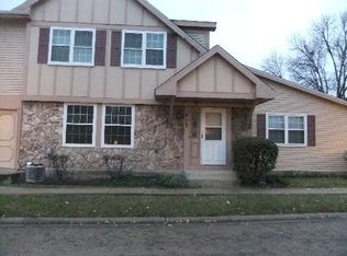 413 Muirwood Ct, Vernon Hills, IL 60061