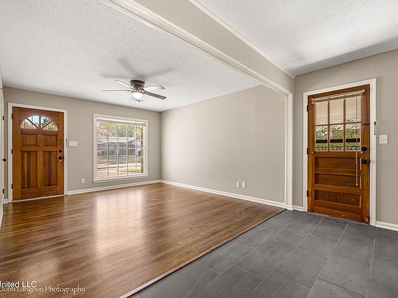 5th image of 8413 Cedarcrest Dr E