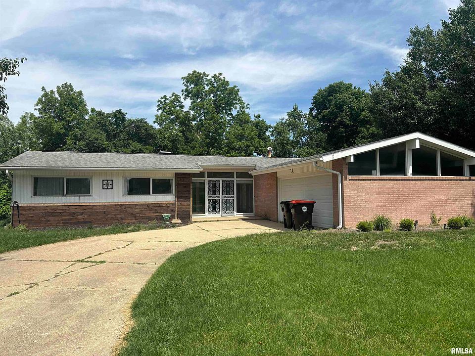 1st image of 1329 W Holly Hedges Dr