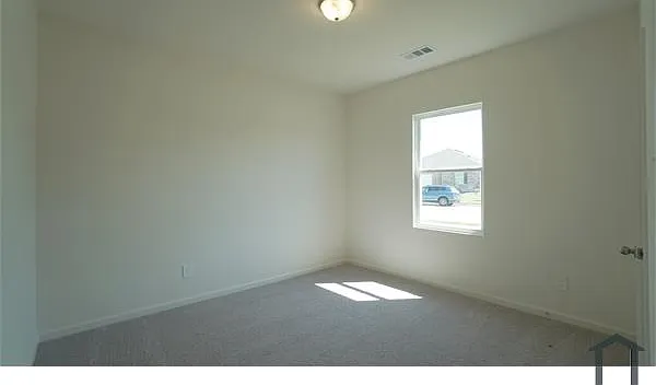 794 Yorkshire Dr — Photo 6