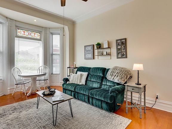 3rd image of 2772 N Lincoln Ave APT 304