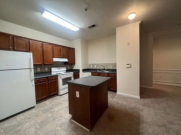 Wesley Kensington Apartments at Stonecrest — Photo 156