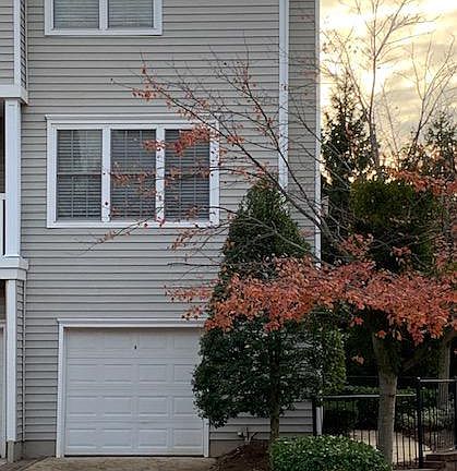 4th image of 12903 Fair Briar Ln