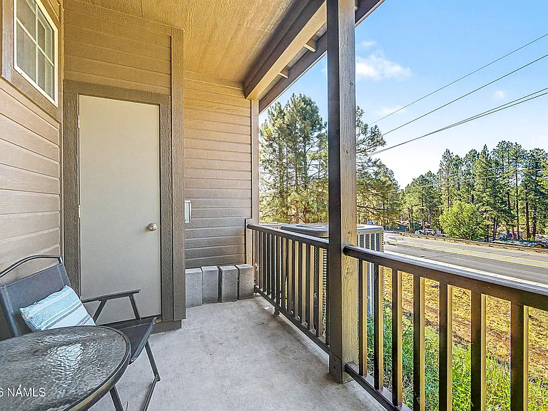 2561 W Cripple Creek Dr — Photo 10