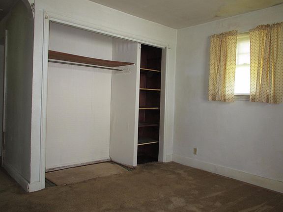 5th image of 705 Woodward Ln