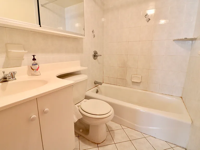 255 W 93rd St #4N — Photo 6