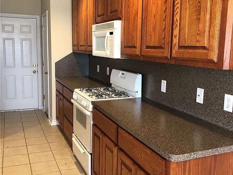 2379 Kendal Green Cir — Photo 20