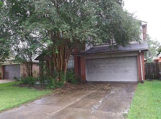 105 Avocado St, Lake Jackson, TX 77566