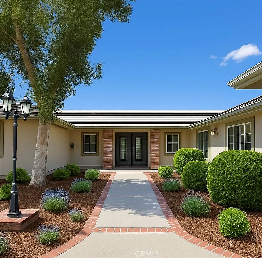 4 bed, 3.5 bath, 3516 sqft, $5,800 — Photo 1