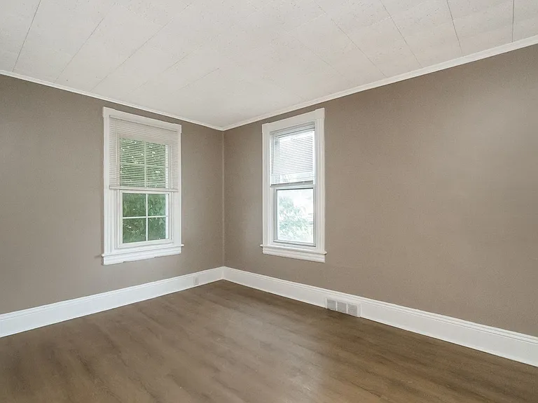 301 W Wilkes Barre St — Photo 12