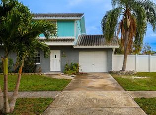 1423 Maple St SW, Largo, FL 33770