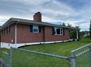 637 N Wickham Ave, Princeton, WV 24740