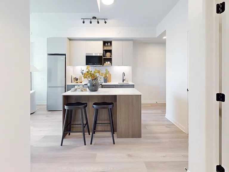 159 Parkdale Ave — Photo 4