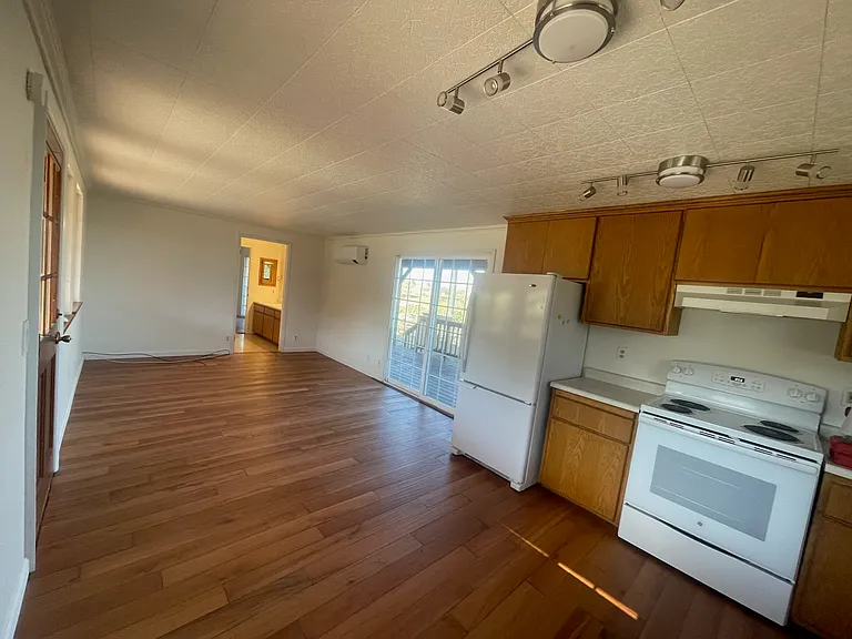 4425 Coyote Creek Ln — Photo 5