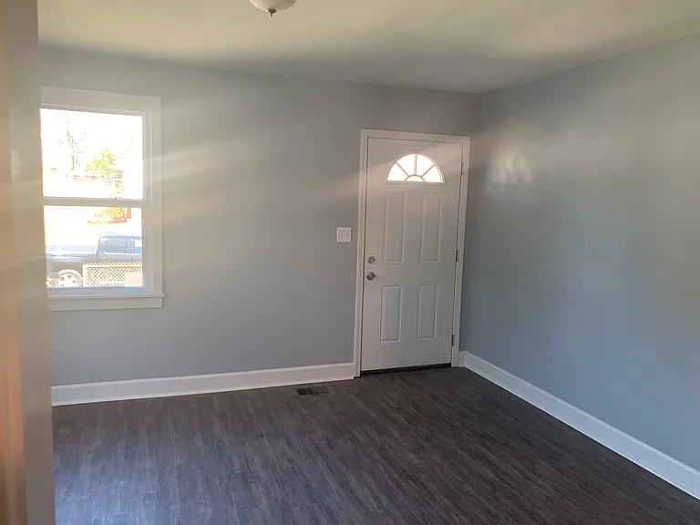 2056 Midway St — Photo 11