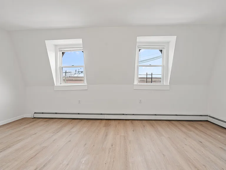 149 Culver Ave #C — Photo 11