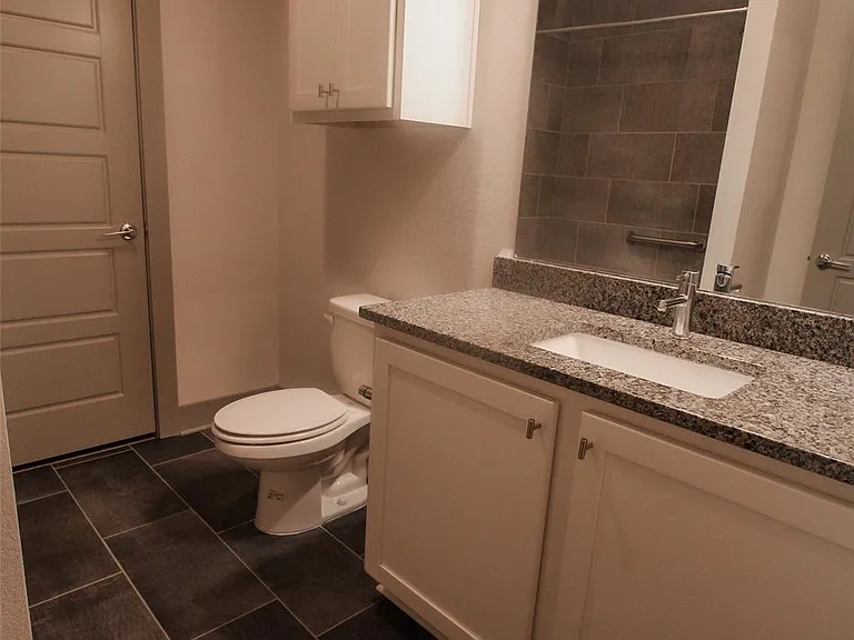 12208 Abbey Glen Ln SE #D — Photo 6