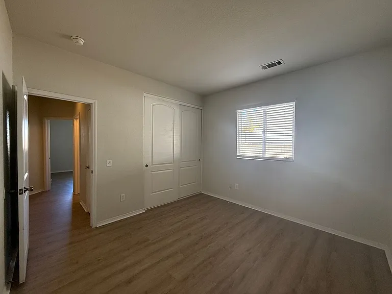 2751 Garnet Ln — Photo 8
