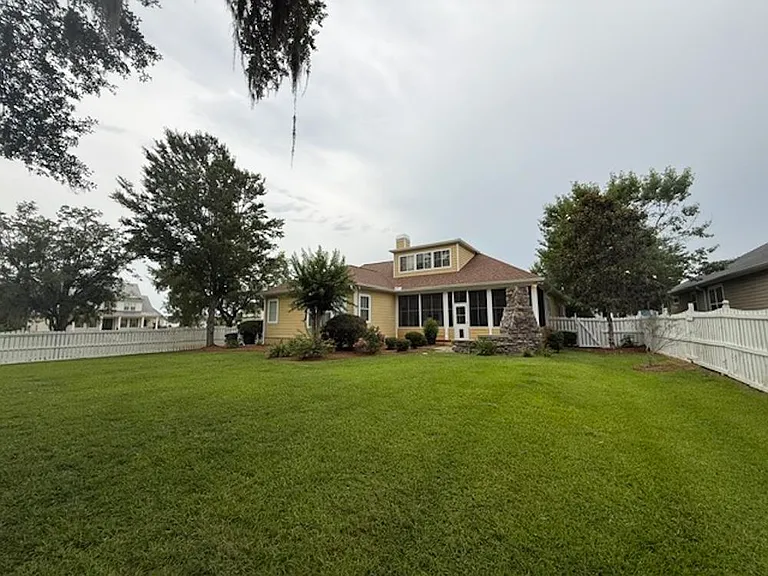 2401 Goldenrod Way — Photo 35
