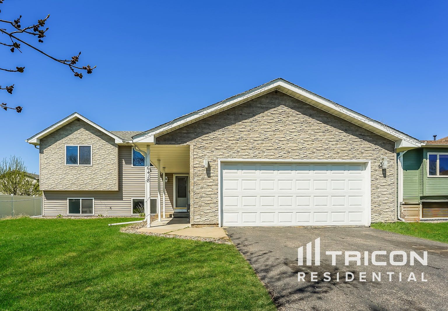 値下げ不可　house on the hill_ Parent Bag_Tile 844 N Hill Ln, Cincinnati, OH 45224 | Zillow