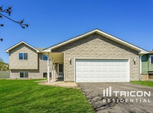 6418 110th Ave N, Champlin, MN 55316