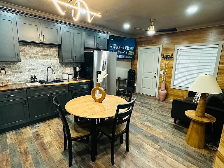 731 Kermit Ct — Photo 17