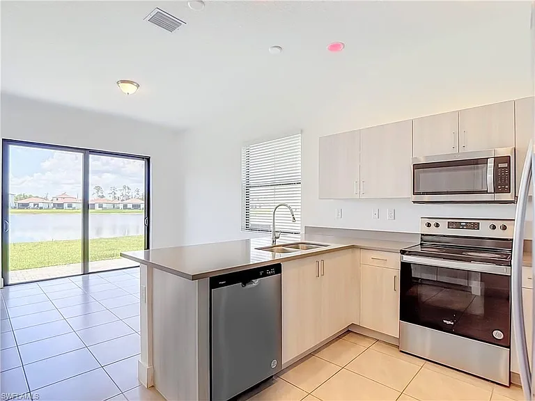 5669 Cerva Ln — Photo 6