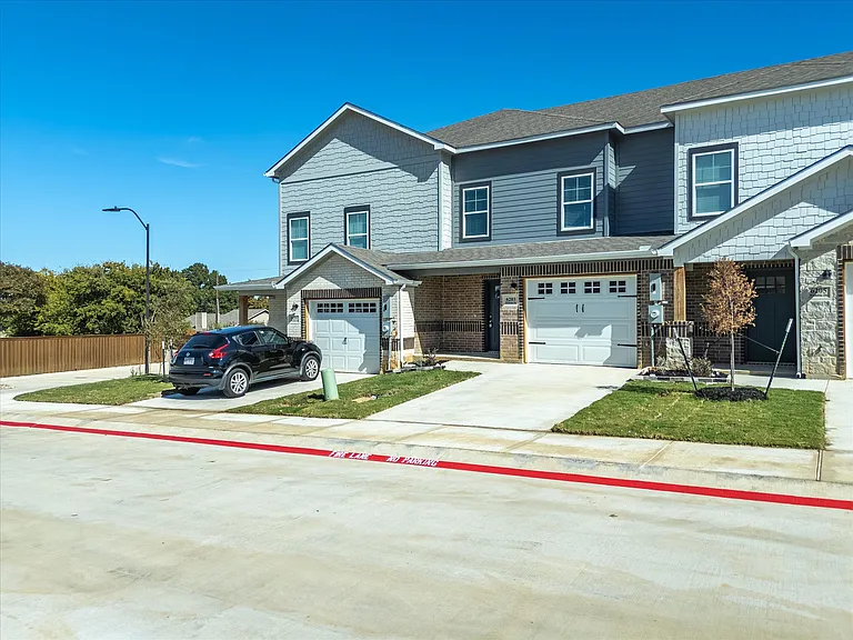 6215 Roby Dr — Photo 37