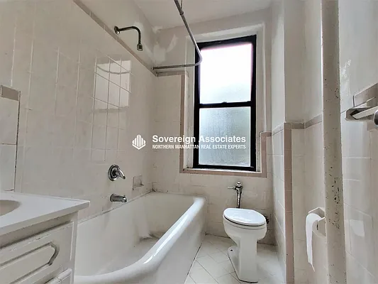 Rented by Sovereign Associates | media 9