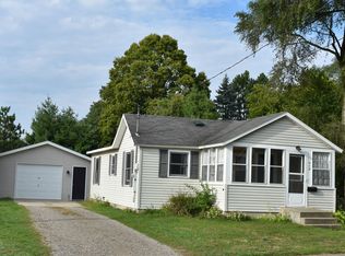 642 W Maple St, Wayland, MI 49348