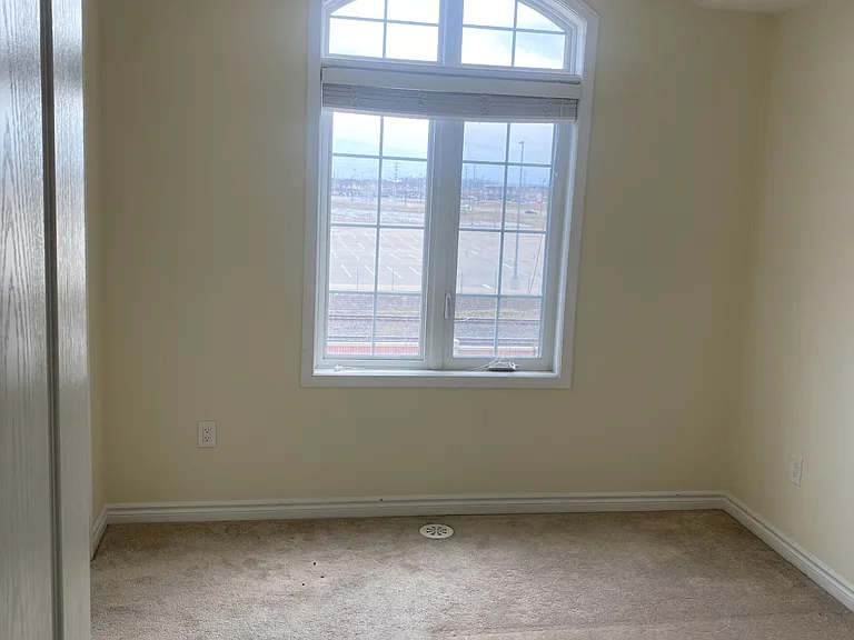 63 Baycliffe Cres — Photo 15