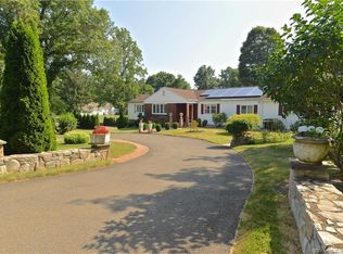411 Fairlea Rd, Orange, CT 06477