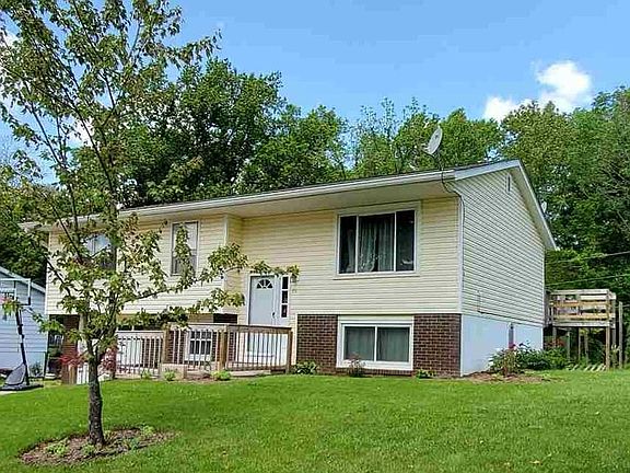 2nd image of 711 N Chandler Dr