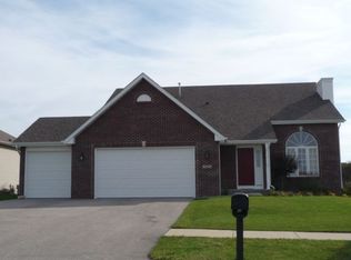 7331 Wimbledon Rd, Machesney Park, IL 61115