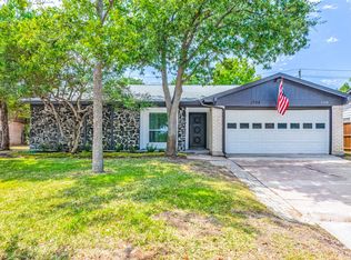 1708 Yorktown Dr, Arlington, TX 76014