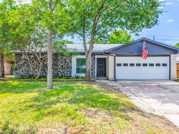 1708 Yorktown Dr, Arlington, TX 76014