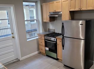 229 Hanover St #10B, Boston, MA 02113