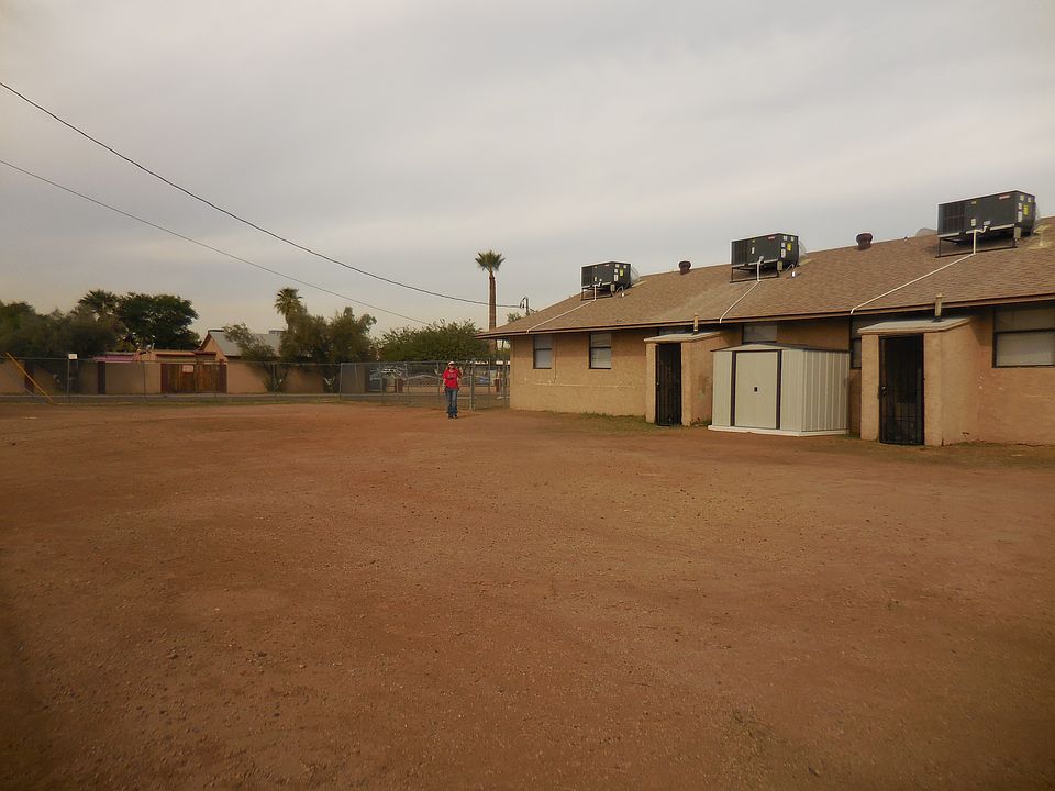 2nd image of 2843 & 2839 W Almeria