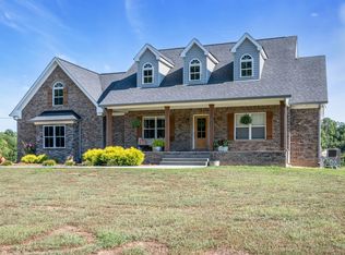 2089 Cedar Hill Rd, White Bluff, TN 37187